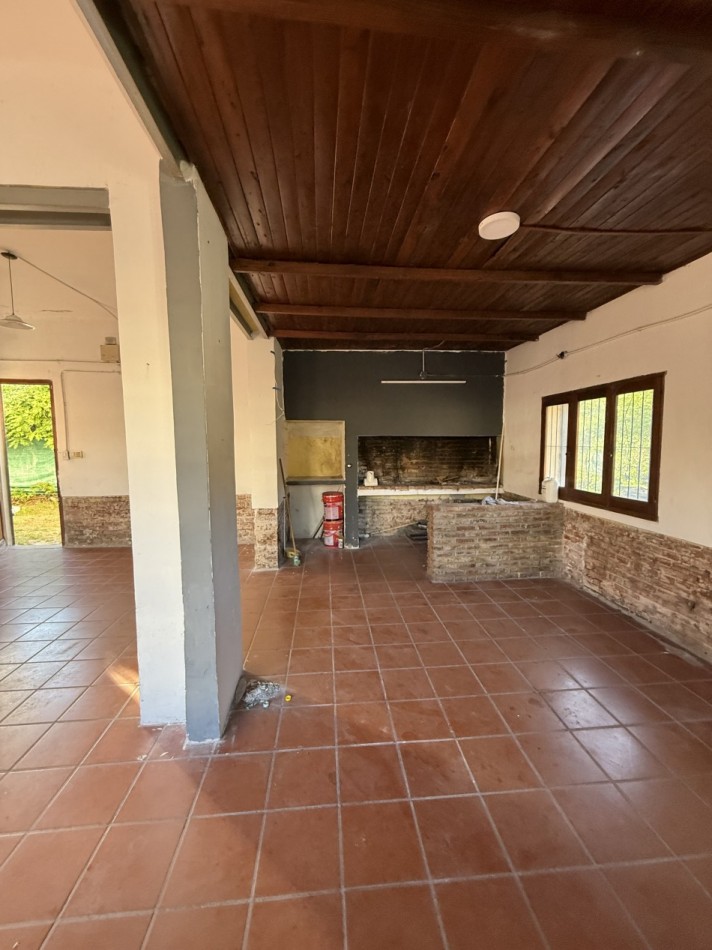 ¡En venta! Amplia casa ideal inversores