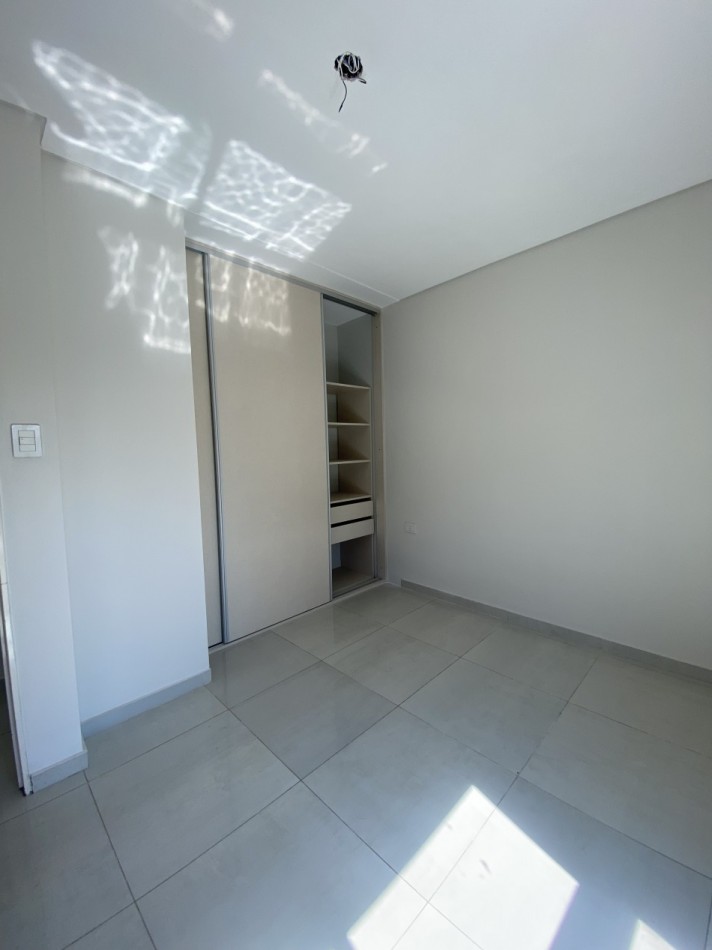 Peru 181 1 dormitorio con cochera