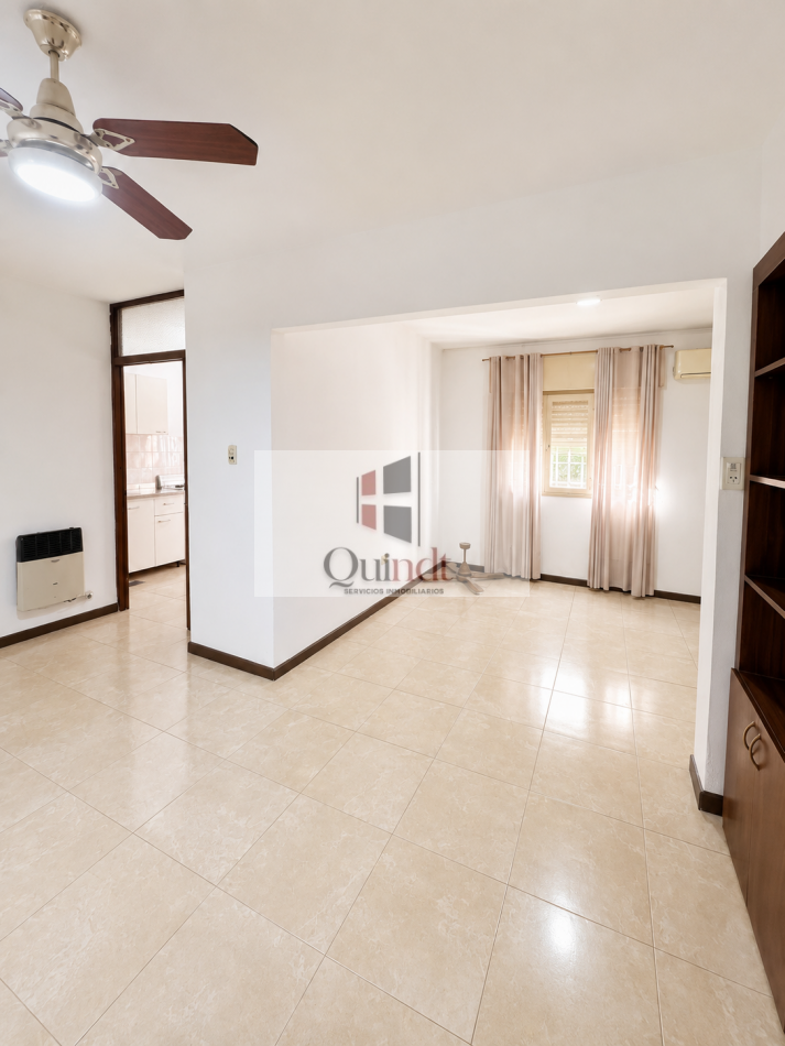 Departamento en planta baja con cochera 