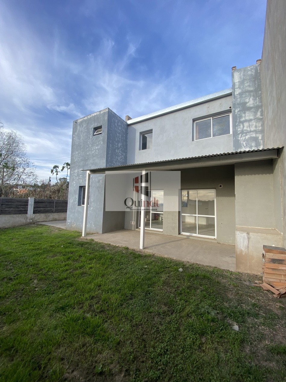 Lopez Jordan (zona Barrio Privado Santa Candida)