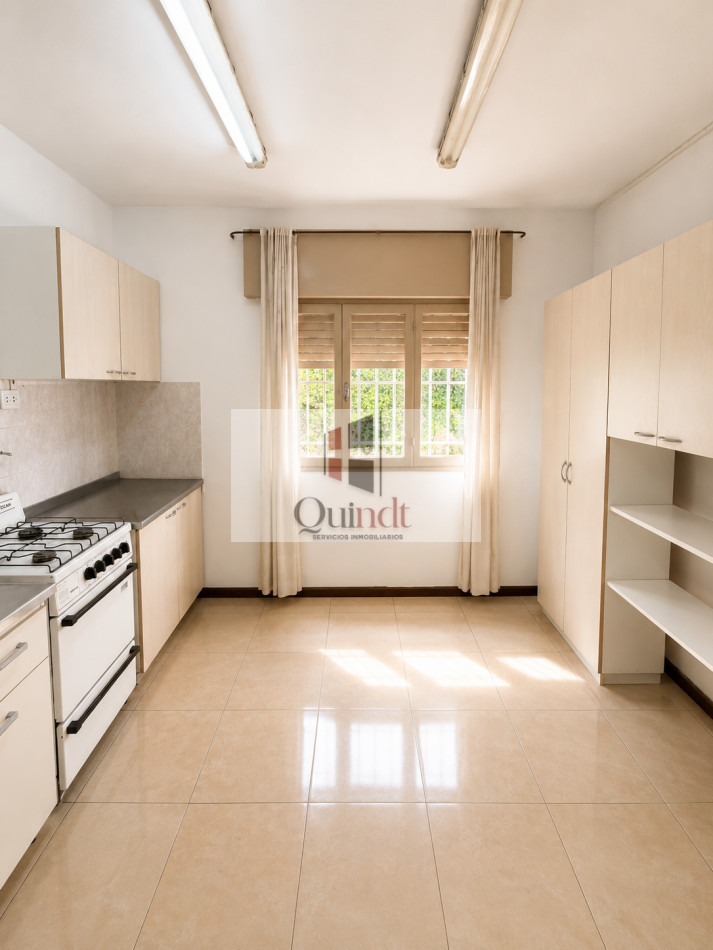 Departamento en planta baja con cochera 