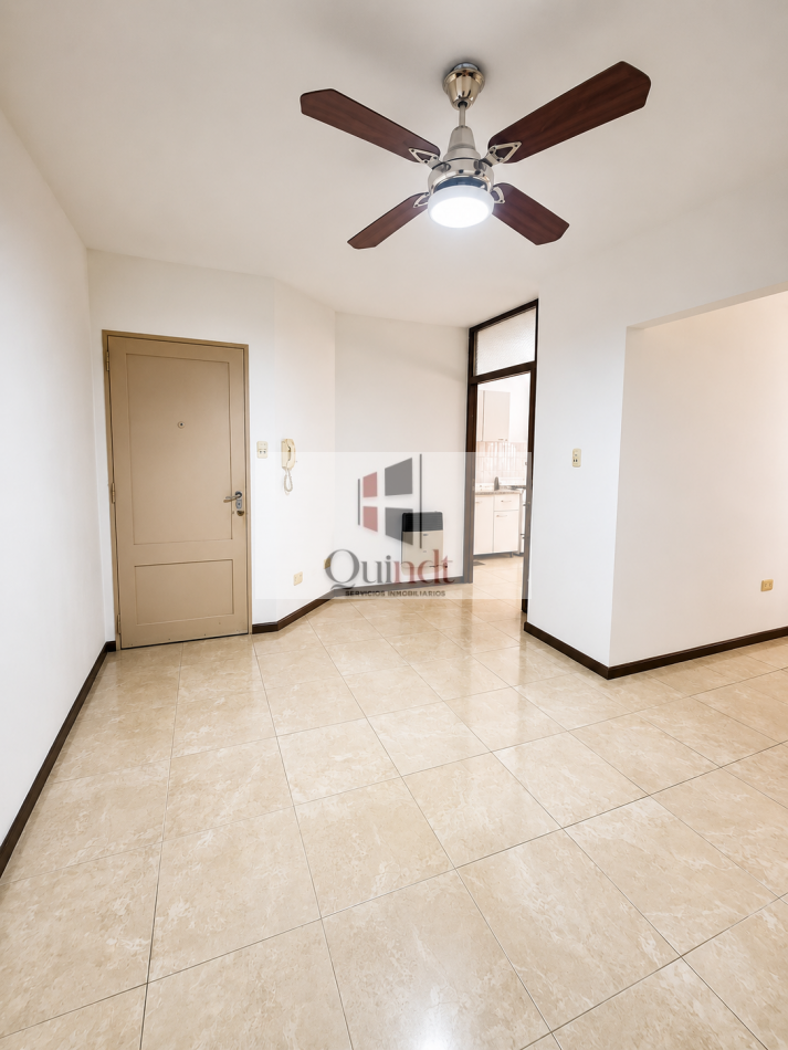 Departamento en planta baja con cochera 