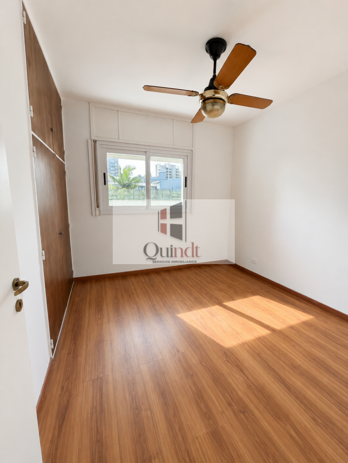 Urquiza y Cordoba. Departamento en planta baja