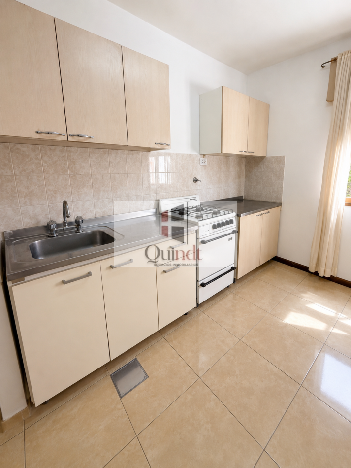 Departamento en planta baja con cochera 