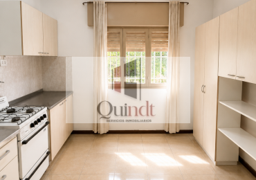Departamento en planta baja con cochera 